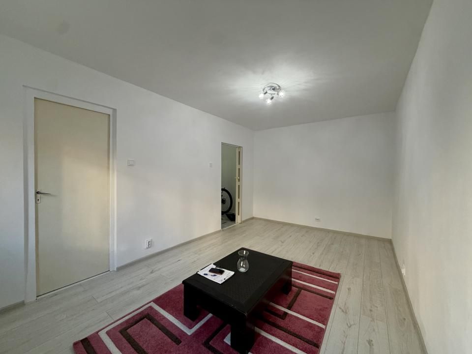 Apartament renovat, 1 camera, 28 mp utili, parter inalt- Zona Lipovei – fotografia 2 din 5