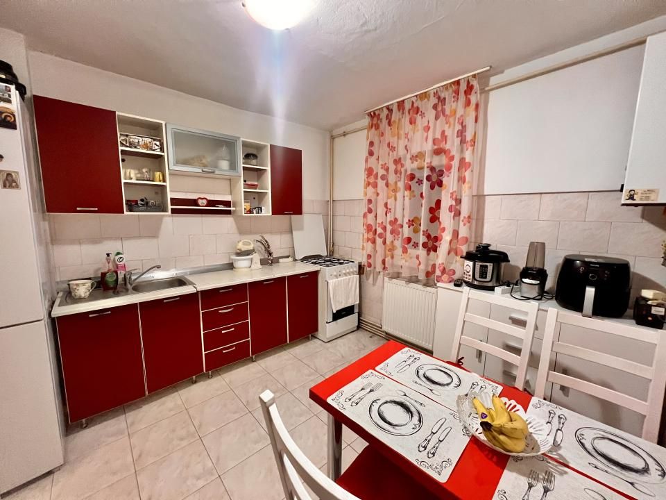 Apartament 3 camere, decomandat, 65 mp utili , etaj 2/4 -Girocului – fotografia 7 din 11