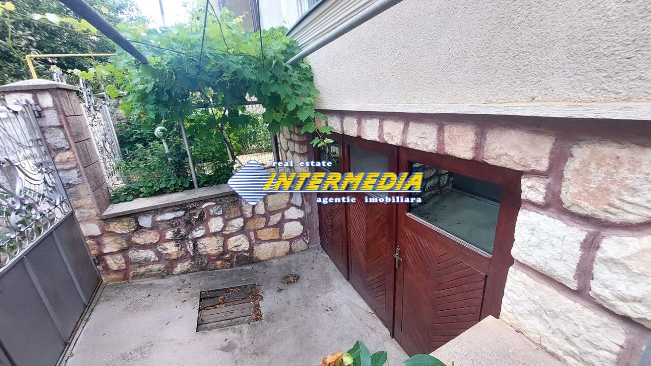 Casa de vanzare cu 5 camere in cartier Cetate Alba Iulia finisata D+P+E – fotografia 7 din 15