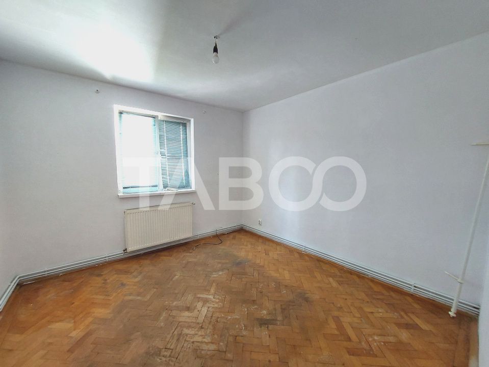 Comision 0% Apartament 40 mp 2 camere decomandate balcon Cisnadie – fotografia 2 din 18