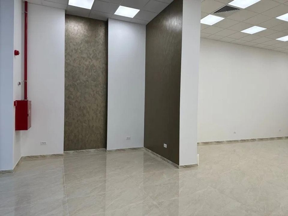 Spatiu Comercial | Cotroceni | vitrina 7mp | Locuri Parcare – fotografia 4 din 8