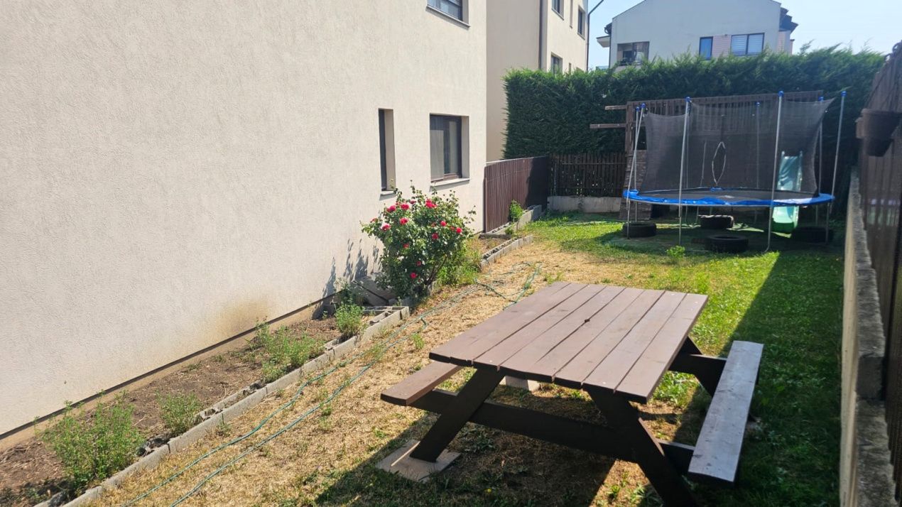 Apartament cu gradina si 2 parcari, in Europa – fotografia 14 din 15