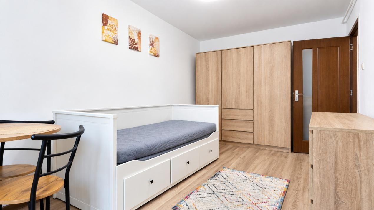 Închiriere garsonieră mobilată - str. Zizinului, zona Uzina 2 – fotografia 1 din 9