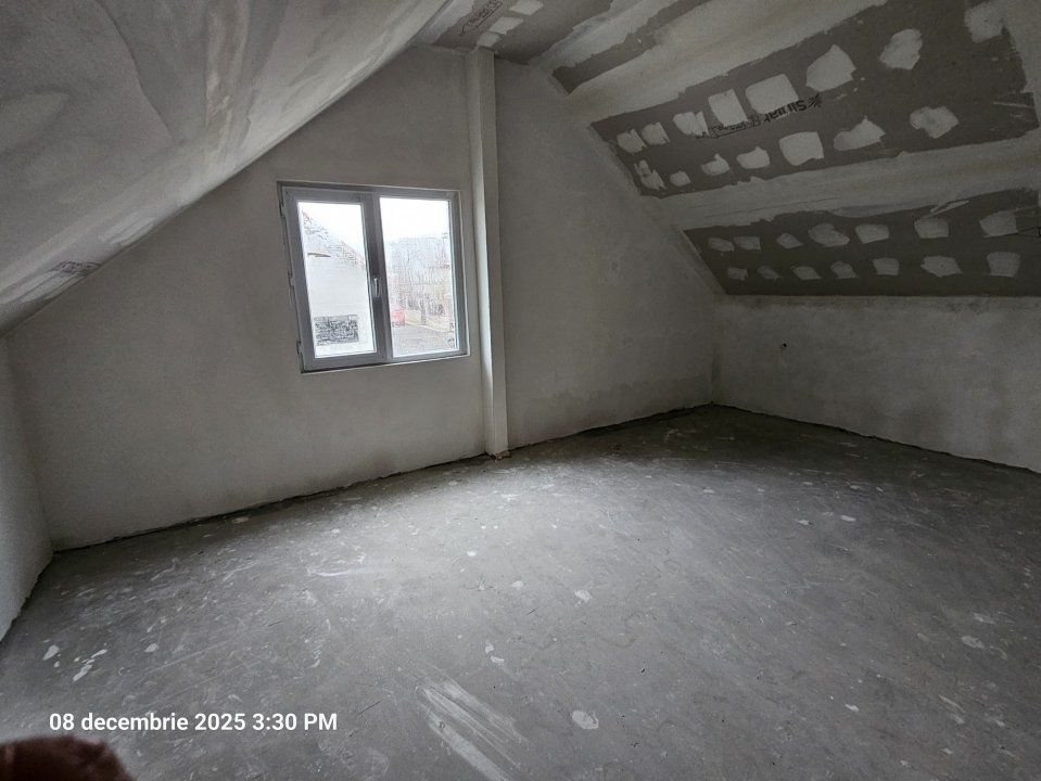 Vila in centrul localitatii Lumina – fotografia 7 din 7