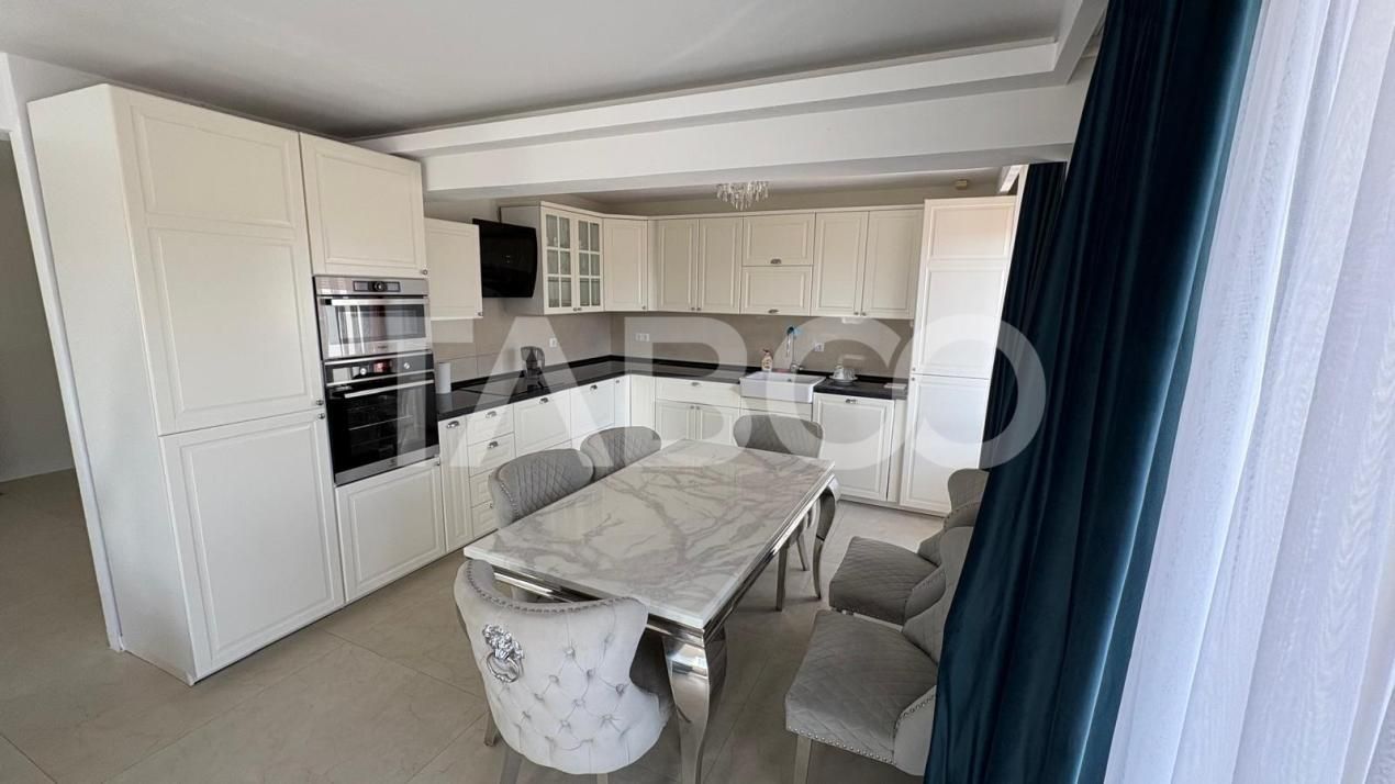 Apartament spatios de inchiriat 110 mpu in zona Strand – fotografia 3 din 10