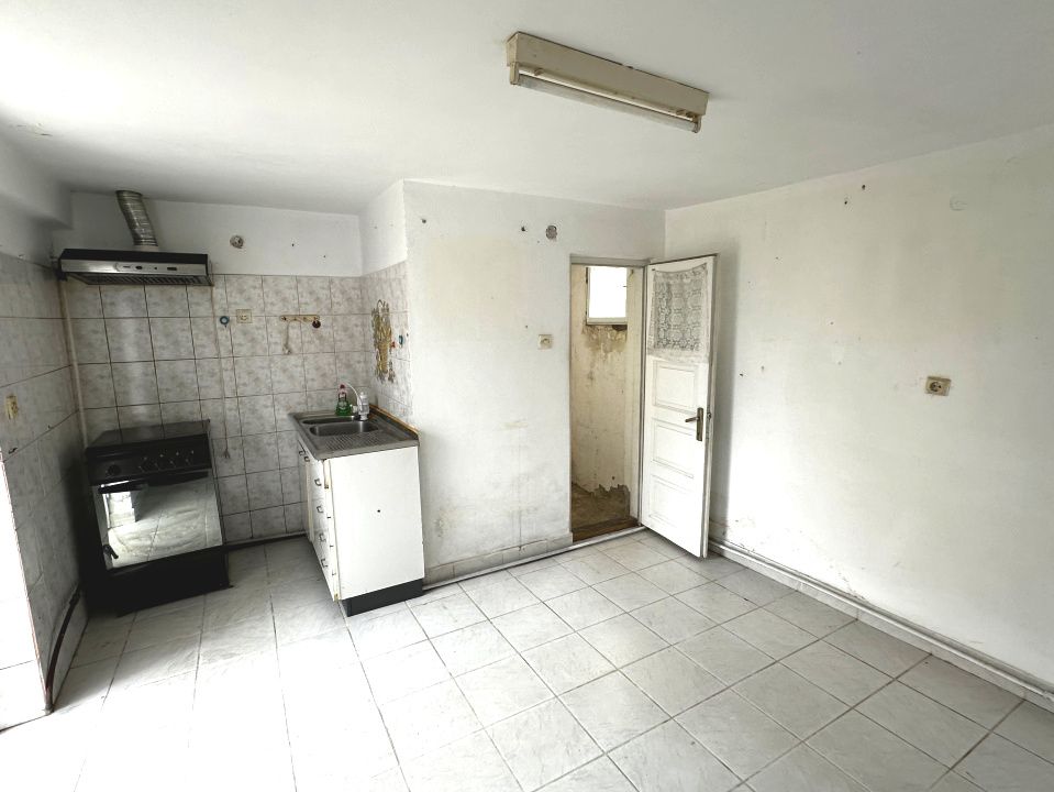Casa 4 Camere pe Parter 441 mp Teren Alba Iulia Ultracentral CENTRU Turistic – fotografia 39 din 49