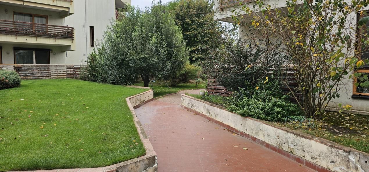 Doi Cocosi - Straulesti - 3 camere cu parcare si boxa incluse – fotografia 30 din 51