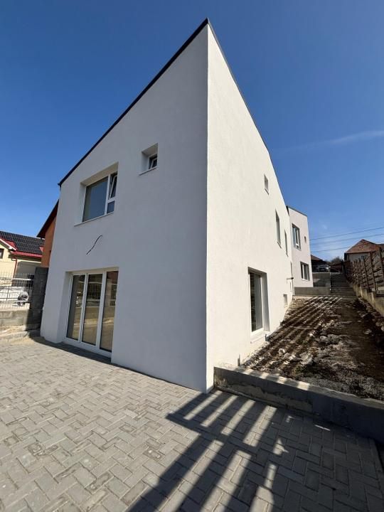 Casă cuplată, 122 mp utili+curte privată 285 mp | Demisol + Parter | Semifinisat – fotografia 2 din 9