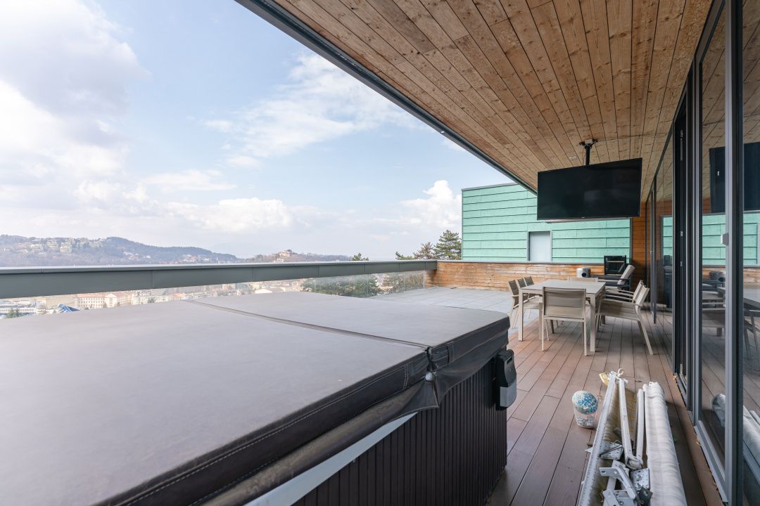 Penthouse Spectaculos | Jacuzzi | Vedere Panoramică | 4 Camere – fotografia 9 din 27