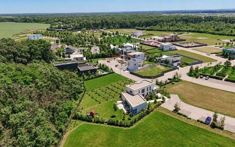 Comunitate exclusivistă - vilă modernă în mijlocul naturii