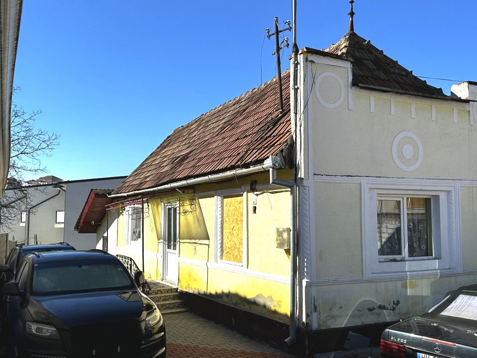 Casa Vanzare Centru Ultracentral 110 mp cu 581 Mp Teren Utilitati Asfalt – fotografia 1 din 5
