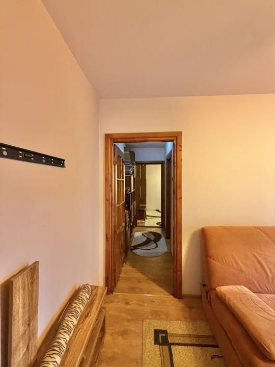 Apartament 4 camere, semidecomandat, etaj 3, zona Dacia – fotografia 12 din 15