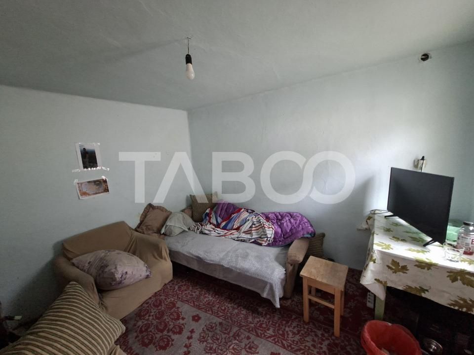 Casa individuala de vanzare in Poplaca -acces auto si strada asfaltata – fotografia 7 din 16