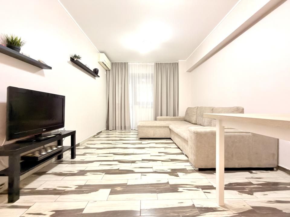 Apartament cu 2 camere de închiriat in Mamaia - Zona Rex | Loc de parcare inclus – fotografia 1 din 5