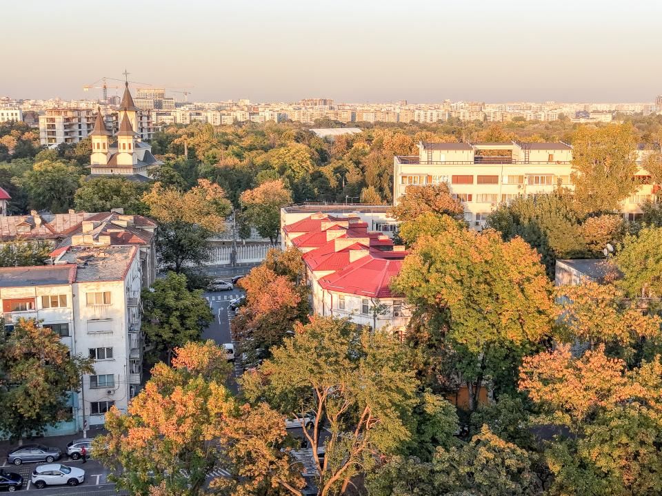 Eroii Revolutiei metrou, parc, gata de mutat, centrală proprie – fotografia 19 din 36