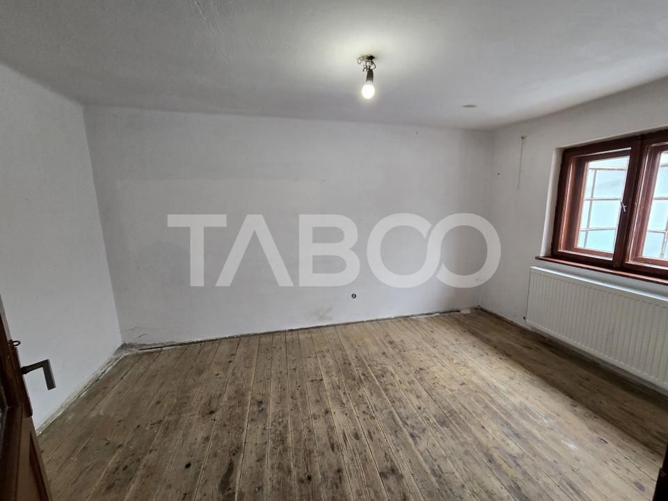 Casa de vanzare cu teren 412 mp pivnita garaj in Terezian Sibiu – fotografia 33 din 34