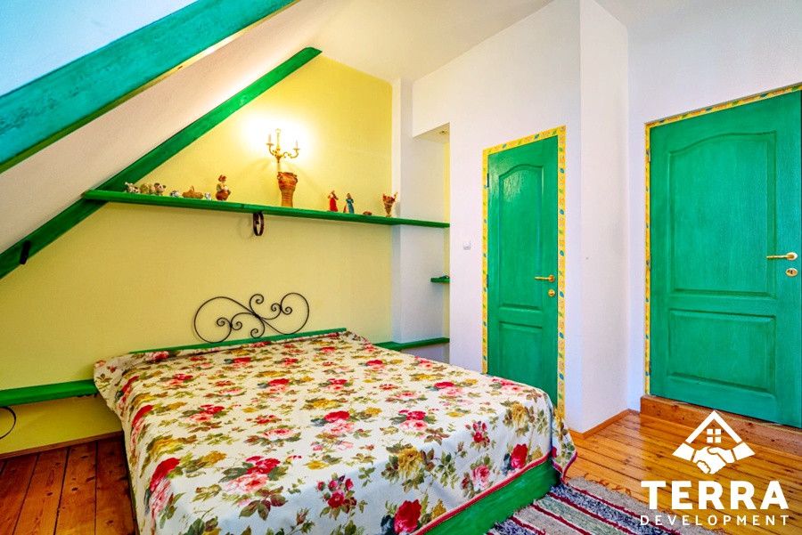 Apartament spectaculos de 5 camere în Sinaia cu priveliște de vis către munte – fotografia 12 din 25
