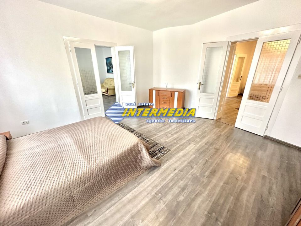 Casa 3 camere in Alba Iulia Zona CENTRU cu 900 mp teren utilitati si la asfalt – fotografia 11 din 16
