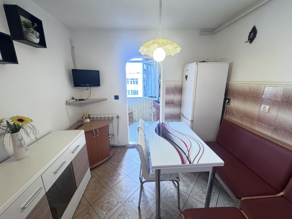 apartament cu 2 camere-decomandat-de vanzare-zona de nord – fotografia 3 din 14