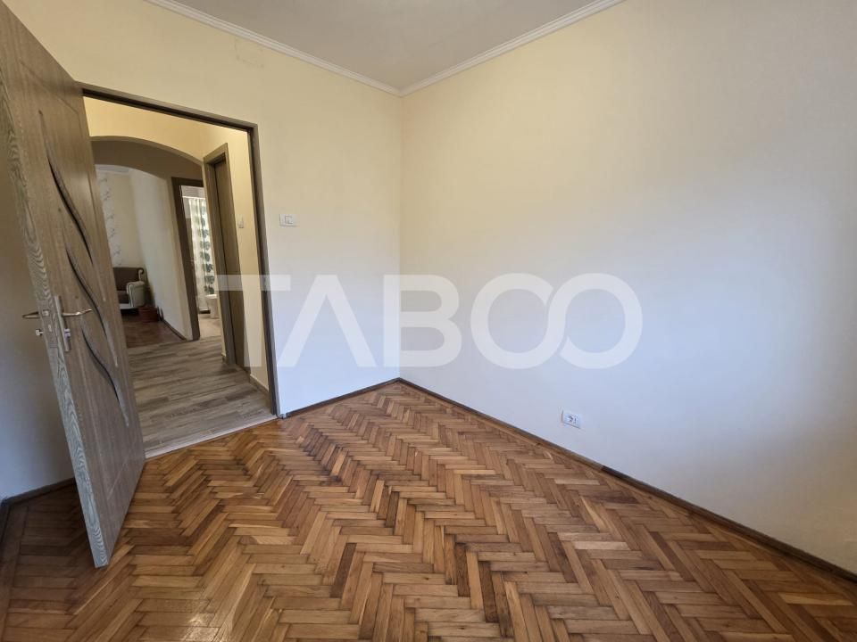 Apartament 4 camere de inchiriat Bulevardul Unirii acces din strada – fotografia 6 din 11