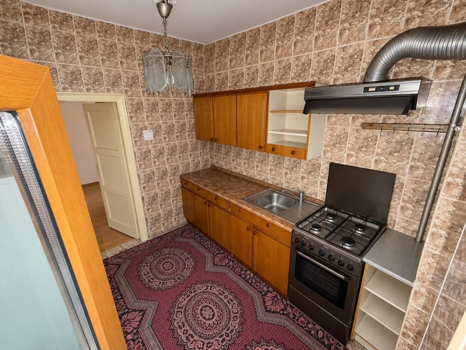 10 Camere de inchiriat | 13 Septembrie | Casa-Spatiu Birou | Parcare – fotografia 8 din 13