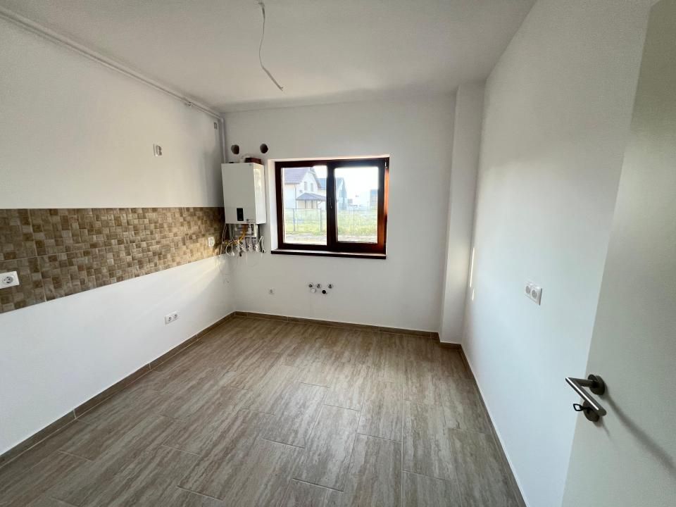 Apartament-3-Camere-Decomandat-73mp-Utili-Balcon-5mp-Parcare-Sanpetru-Residence – fotografia 10 din 17