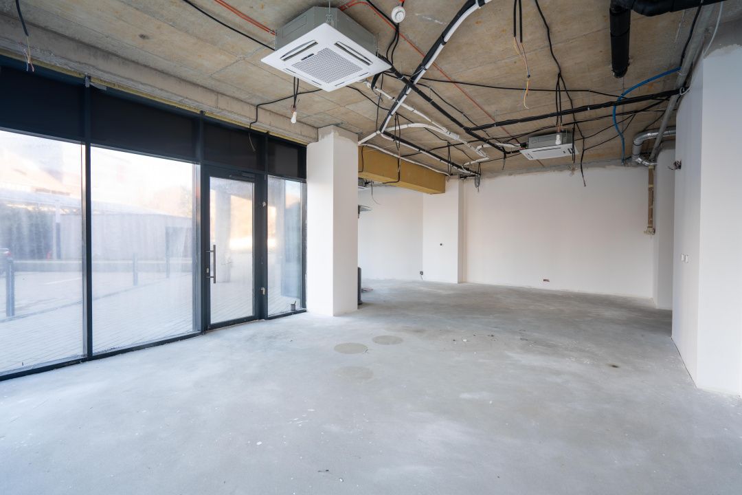 Spațiu Premium Vitrat 88 mp – Nord One, zona Piața 700 – fotografia 10 din 16