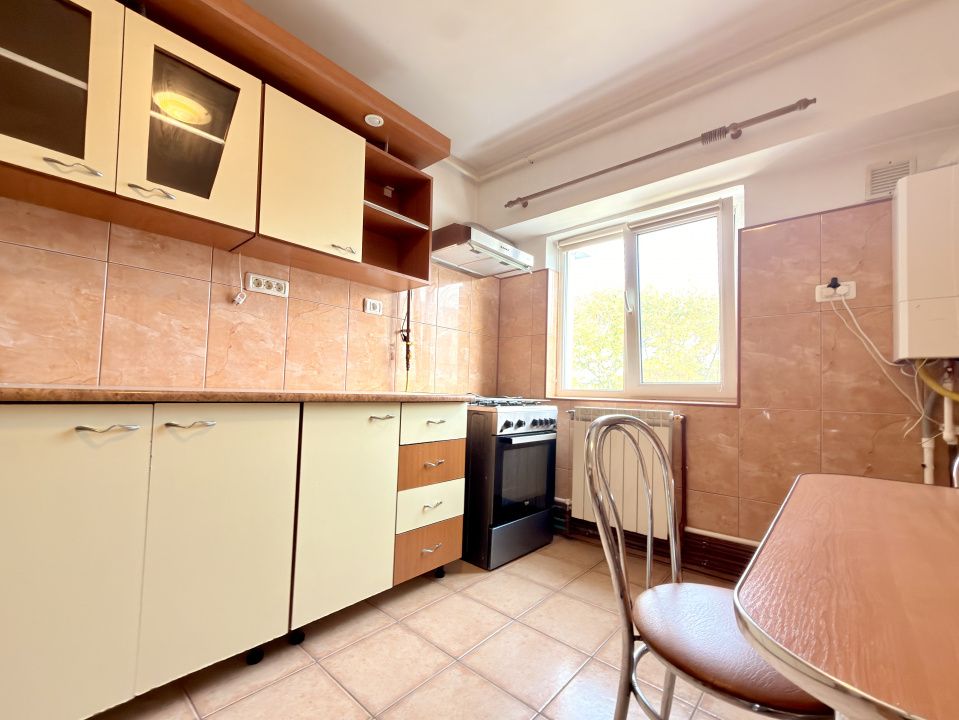 Apartament cu 3 camere decomandat de inchriat in Faleza Nord | Parcare inclusa – fotografia 8 din 11