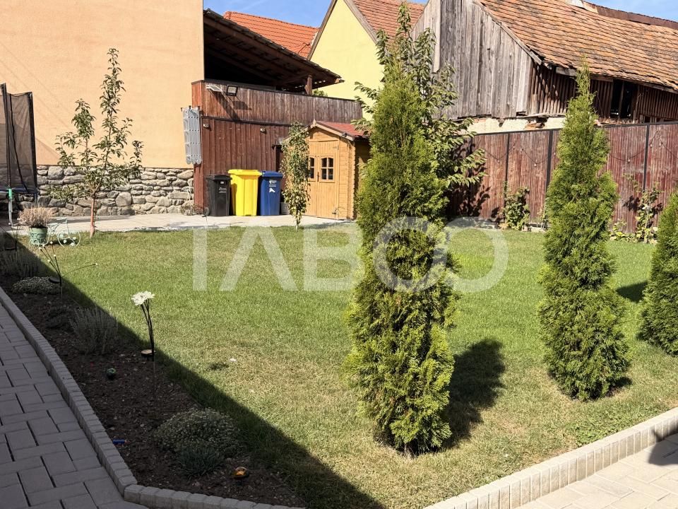 Casa individuala moderna de vanzare cu 5 camere 2 bai teren Sura Mare – fotografia 27 din 28