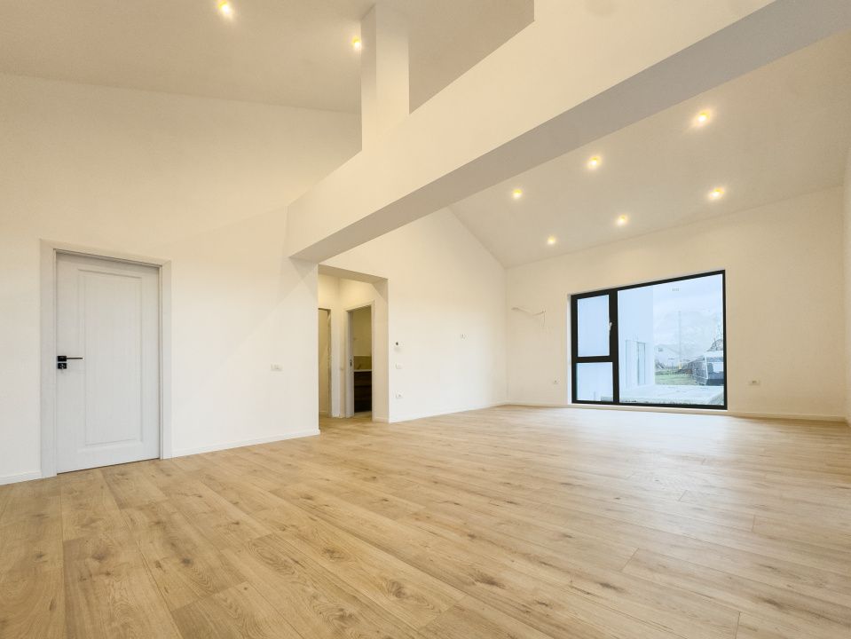 Casa de vanzare  in Valu lui Traian, pe partea dreapta, la CHEIE – fotografia 4 din 17