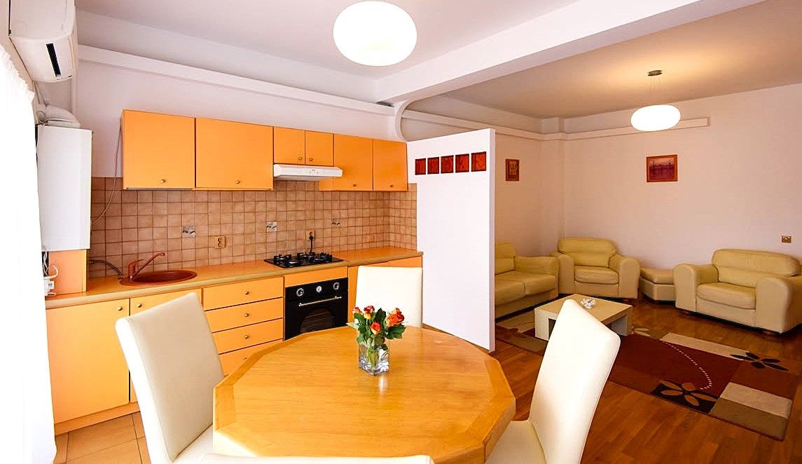 Zona Complexului Diana, apartament mobilat cu parcare – fotografia 7 din 10