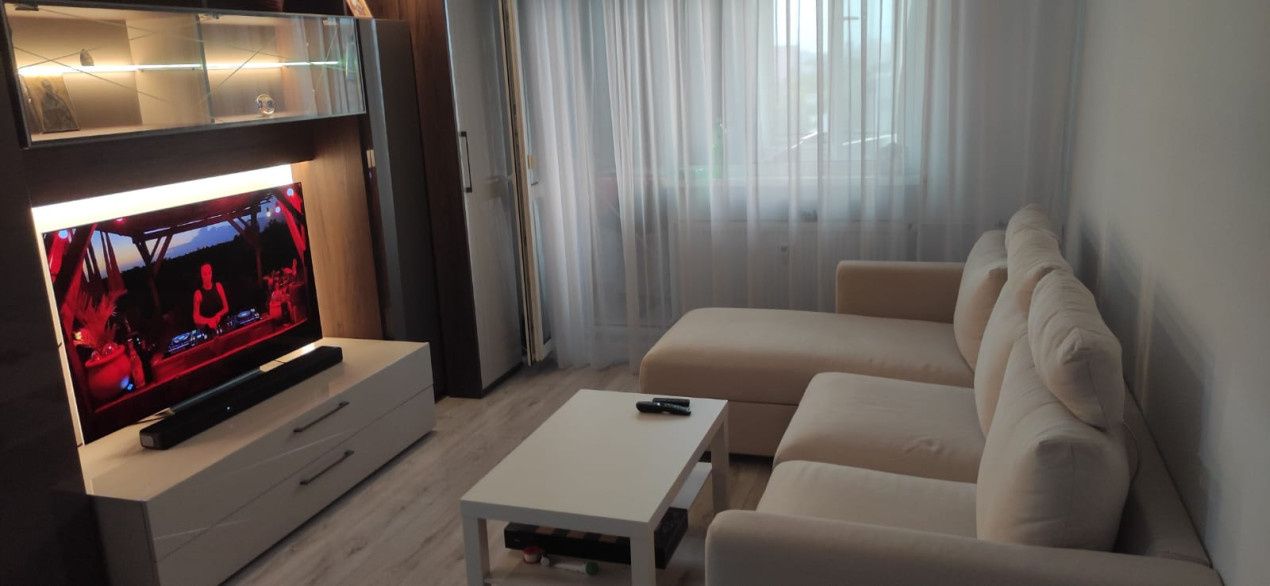 Apartament 3 camere -2 bai-66mp-bloc 1982-Chisinau-Mega Mall – fotografia 1 din 13