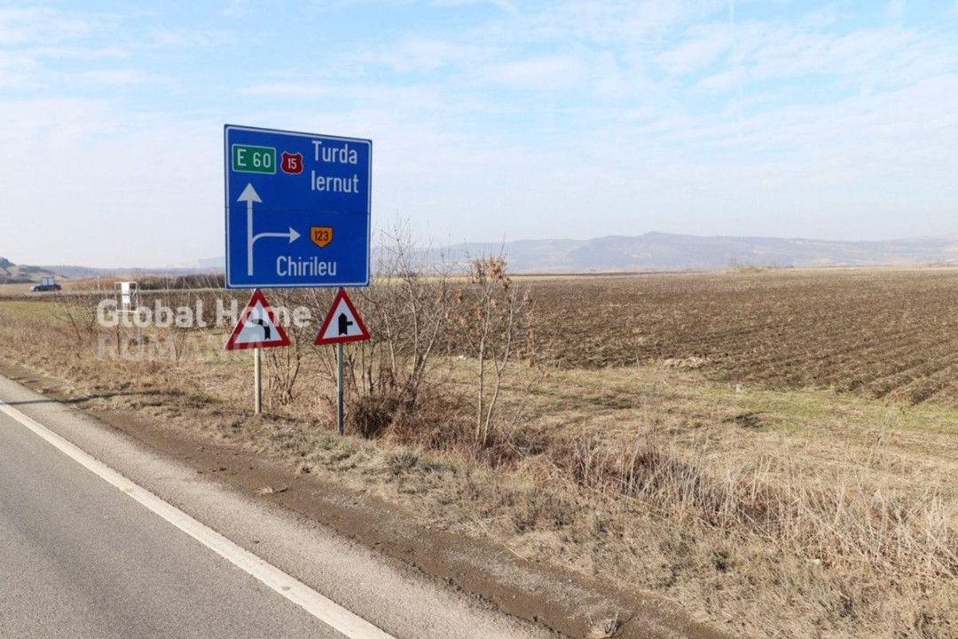 Teren 25000 MP | TG. MURES-SANPAUL | INTRAVILAN | 98 m acces DN 15 | A3 la 5 km – fotografia 1 din 9