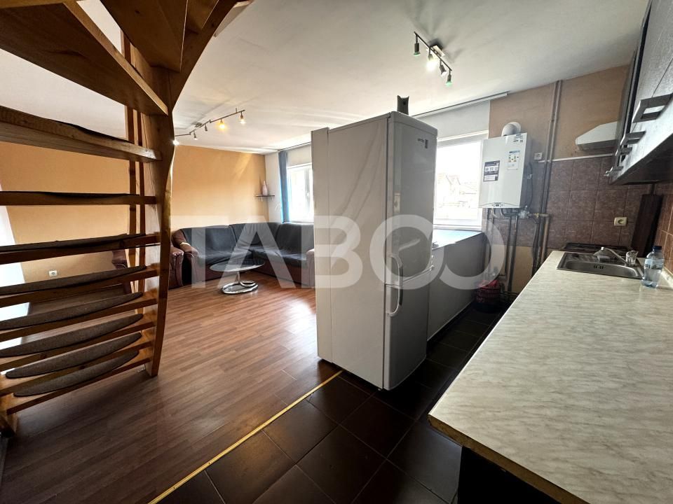 COMISION 0 - Apartament decomandat 4 camere 90 mpu Vasile Aaron Sibiu – fotografia 3 din 15