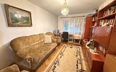 Apartament cu 3 camere, decomandat, parter - Lipovei
