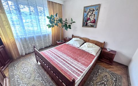 APARTAMENT 3 CAMERE I DECOMANDAT I 65 MP I MOBILAT CETATE BULEVARD