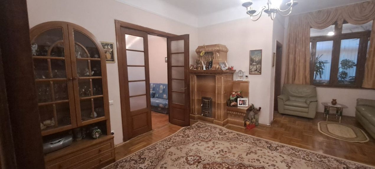 Casă  de vânzare – Strada Eremia Grigorescu, Pitești – fotografia 3 din 19