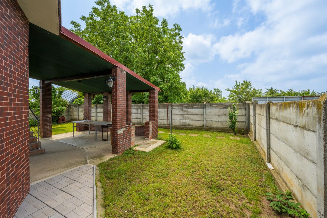 Afumați – Trandafirului, casă cărămidă 6 camere, teren 750 mp, 2 garaje – fotografia 8 din 19