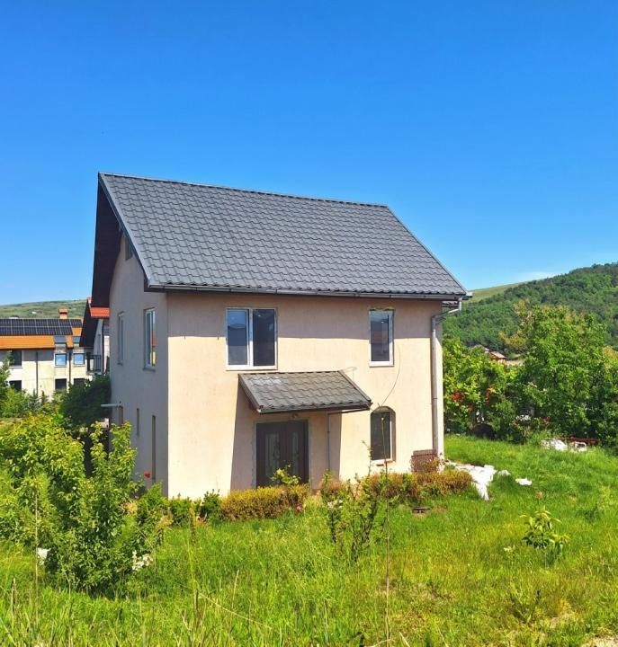 Casă finisată, 140 mp utili, teren 1.000 mp | intrare Câmpenești – fotografia 1 din 9