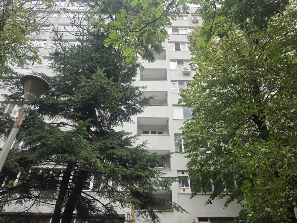 Titan/Minis vanzare apartament 2 camere mobilat & utilat + loc parcare + boxa – fotografia 38 din 45