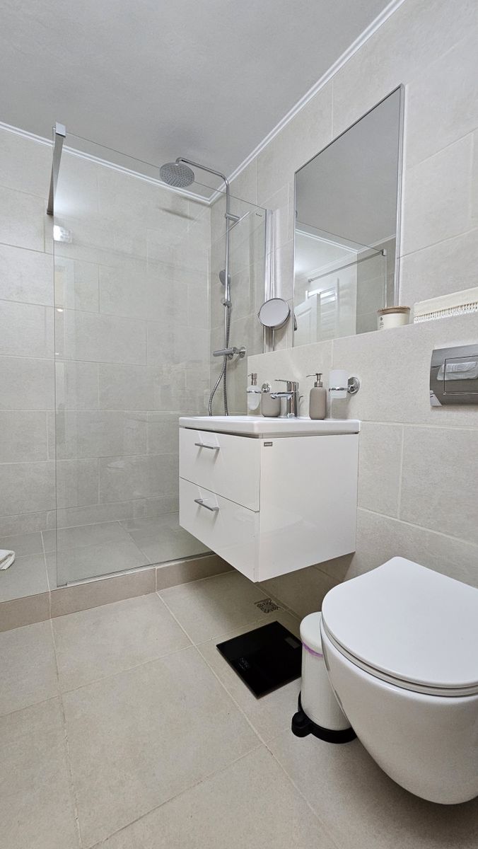 Fully Renovated 1-Bedroom Apartment | Burebista Boulevard/ Alba Iulia Square – fotografia 16 din 19