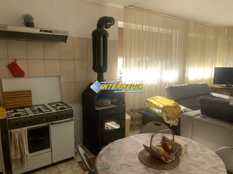 Casa de vanzare 5 camere teren aferent 1410 mp cu toate utilitatile zona Oarda – fotografia 20 din 33