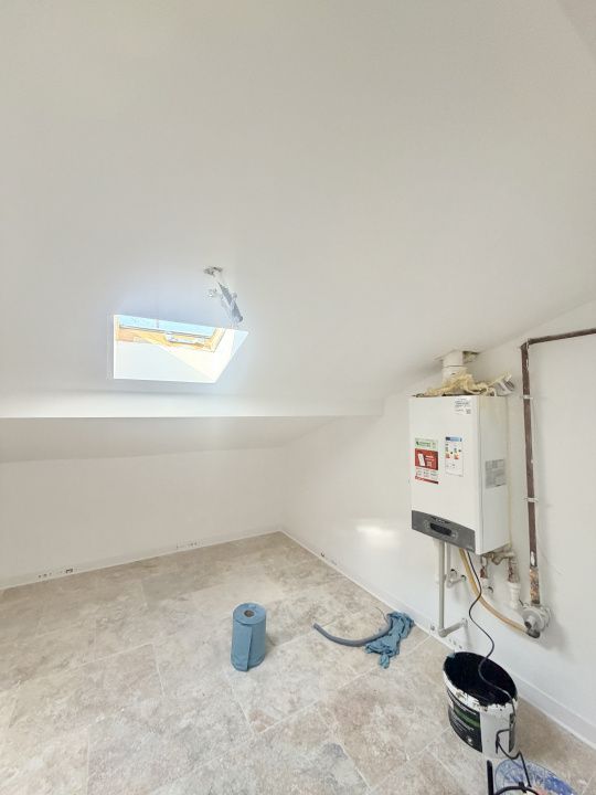 Spatiu pretabul birouri, Salon, Studio in  Mansarda Piata Romana – fotografia 5 din 11