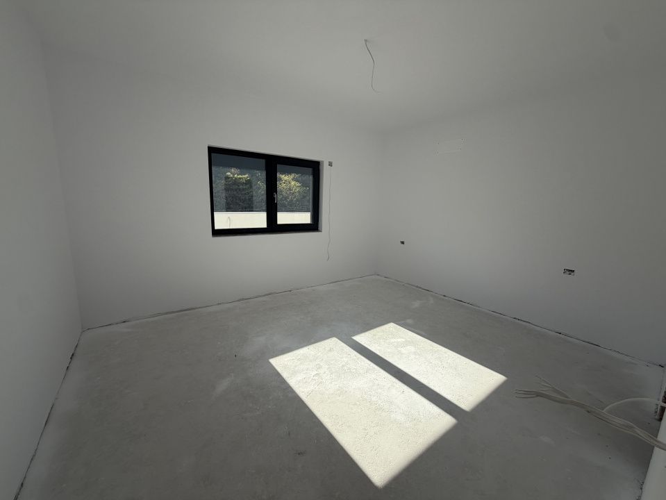 P5034 Apartament DECOMANDAT cu 3 camere zona LAC DUMBRAVITA,ETAJ 1, 2 Parcari – fotografia 11 din 35
