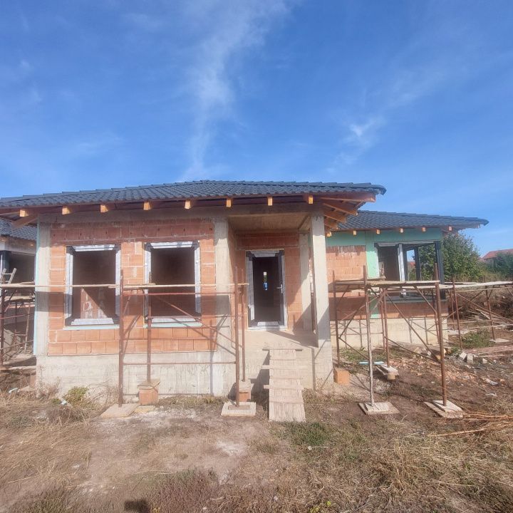 Casa noua cu 4 camere situata in zona Alba Miceti la asfalt cu toate utilitatile – fotografia 7 din 12