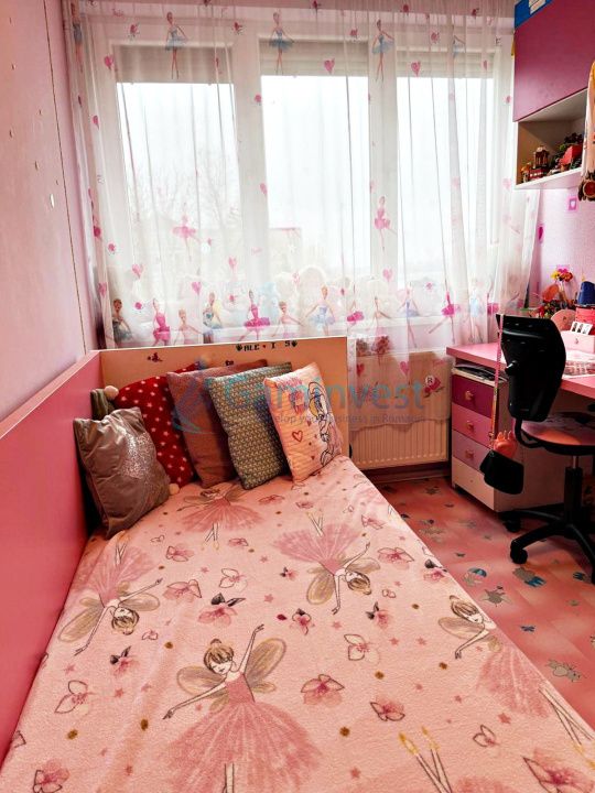 Apartament 4 camere de vânzare, Oradea, Splaiul Crișanei, 77mp utili – fotografia 9 din 11