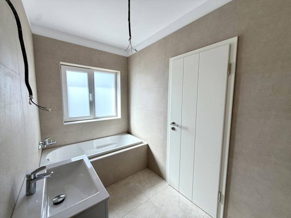 Duplex spatios, 5 camere, 135 utili, 426 mp teren - Dumbravita – fotografia 8 din 15