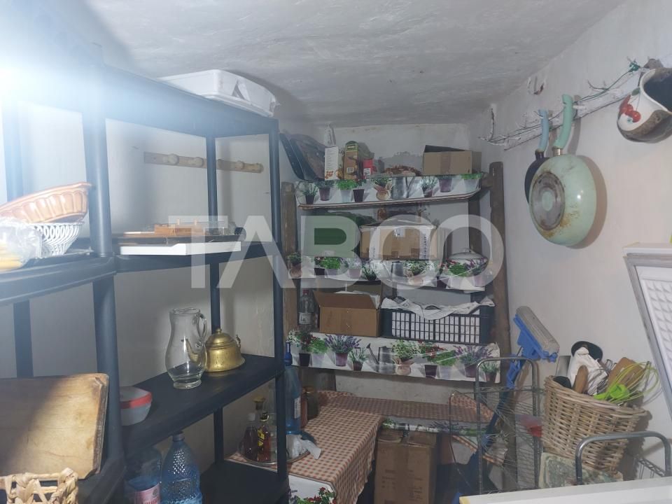 Casa 45 mp 1 dormitor bucatarie baie hol loc parcare in curte Sadu – fotografia 12 din 12