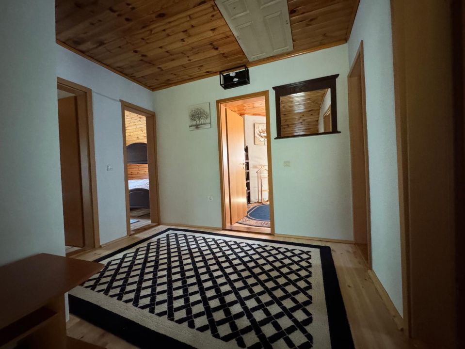 CASA DE VACANTA- PORUMBACU DE SUS (VALEA ZANELOR)-DE VANZARE – fotografia 3 din 7