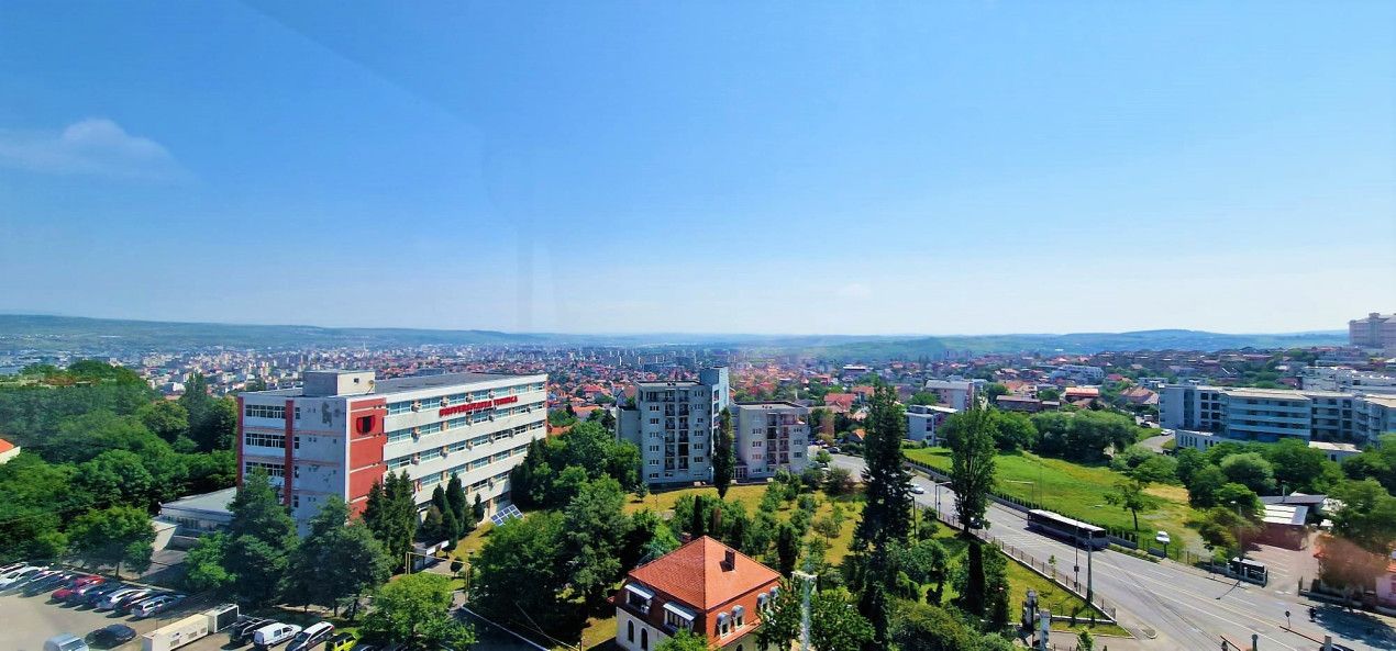 Spatiu de birouri cu panorama, Sigma Center – fotografia 1 din 13